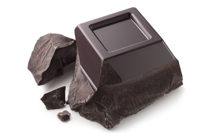 Dark chocolate: Lebih kaya nutrisi, tetapi rasanya lebih pahit