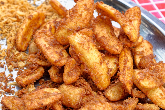 Bakwan dan pisang goreng, camilan nikmat saat kumpul keluarga