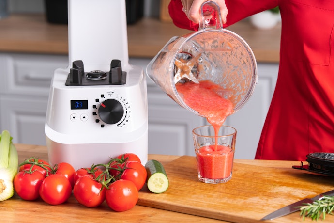 Pilih yang ada pilihan tombol pengatur kecepatan untuk membuat tekstur smoothies/jus yang halus