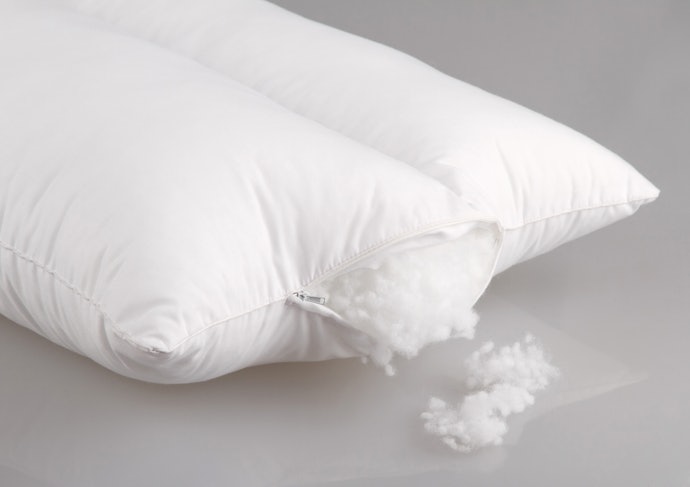 Dakron (polyester): Ringan, mudah dicuci, serta terjangkau
