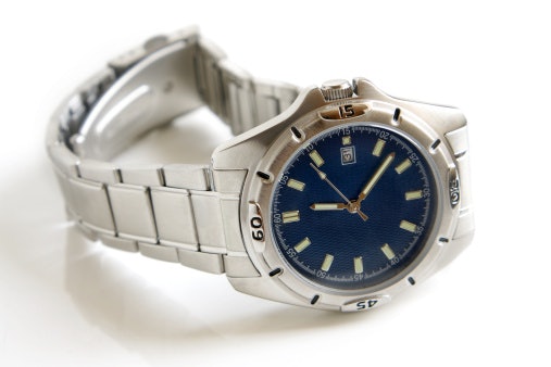 Strap stainless steel: Kukuh dan memberikan kesan elegan