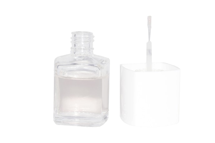 Peel off: Mudah dihapus tanpa nail polish remover