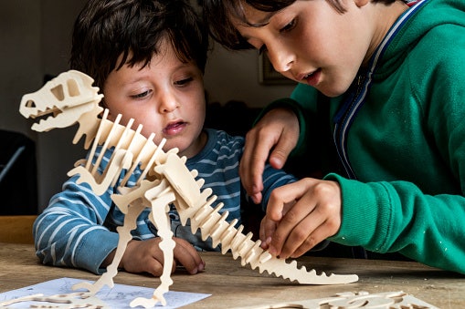 Puzzle, mengajarkan anak mengenal ruang dan logika