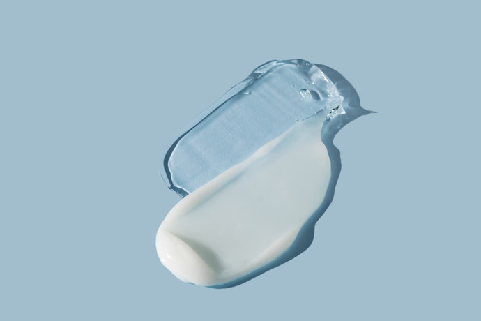 Pilih juga sunscreen dengan tambahan niacinamide untuk oil control