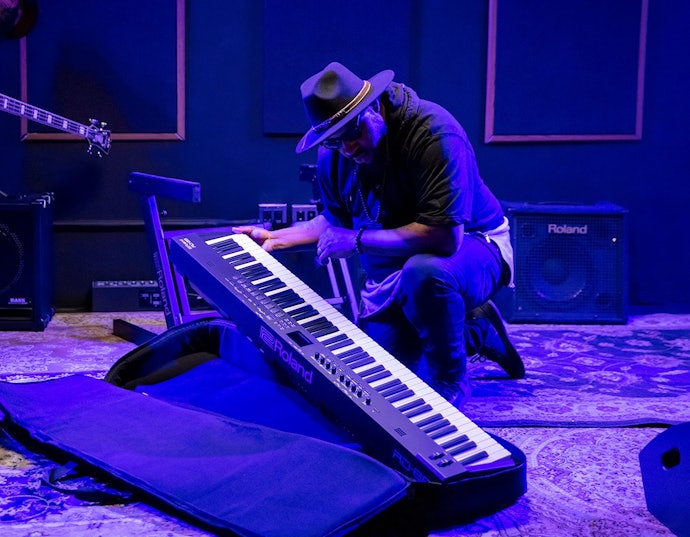 Roland: Pioneer piano digital dengan karakter suara menyerupai piano akustik