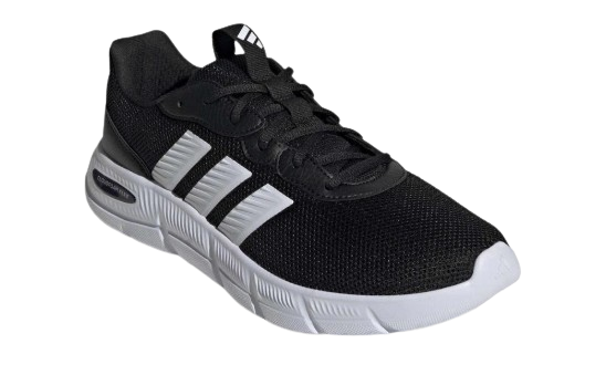 adidas: Upper elastis dengan varian sepatu wide yang fungsional