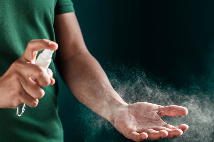 Spray, pemakaiannya lebih praktis