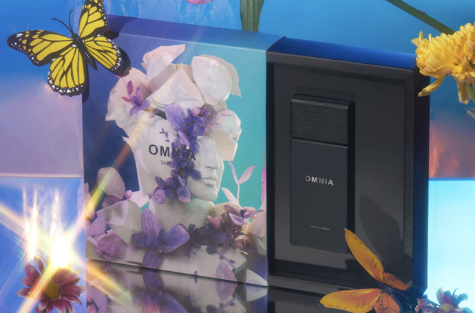 OMNIA: Identik dengan aroma floral dan powdery yang lembut