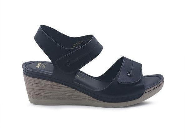 Wedges, sepatu hak dengan daya topang yang lebih besar