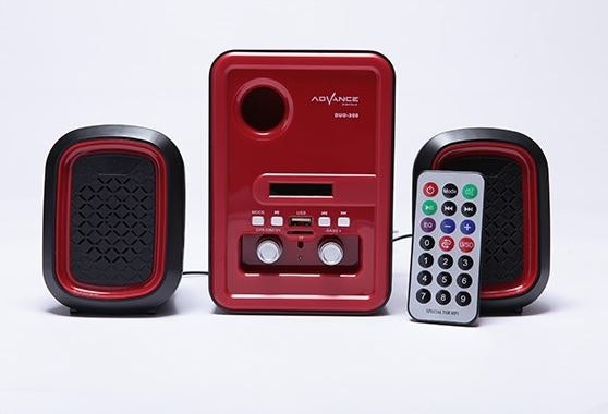 Remote control, bisa mengontrol speaker dari jarak jauh
