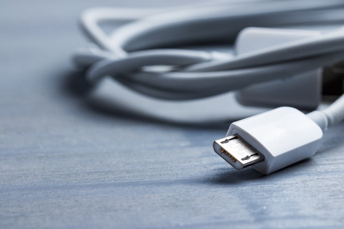 USB 2.0, untuk HP apa pun dengan port micro USB
