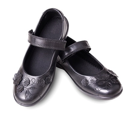 Flat shoes, berdesain simpel dan manis