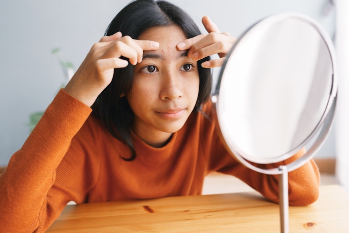 Untuk remaja dengan kulit berminyak, pilih serum yang mengandung niacinamide