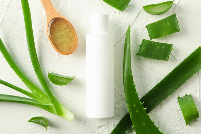 Bebas alkohol, fragrance, pewarna, dan essential oil: Untuk meminimalkan terjadinya iritasi