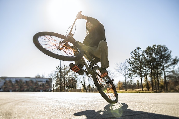 BMX Flatland: Dirancang untuk aksi keseimbangan di permukaan datar