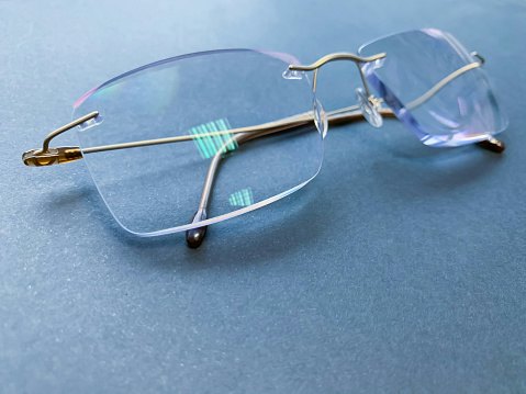 Rimless: Bobotnya paling ringan