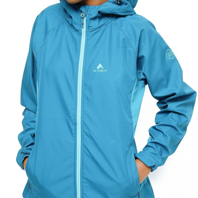Windproof jacket, melindungi tubuh dari paparan angin dengan maksimal