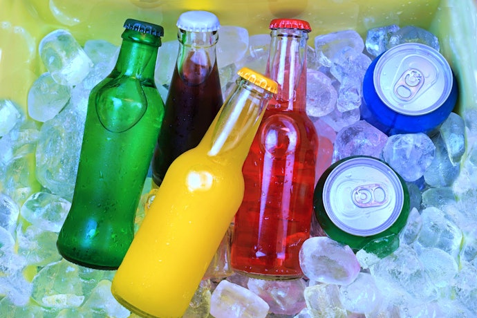Minuman soda varian rasa, manisnya segarkan tenggorokan