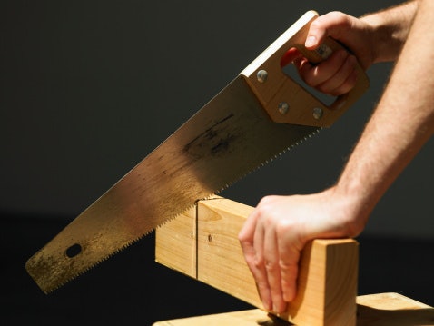 Rip saw, efektif memotong benda yang tergolong lunak