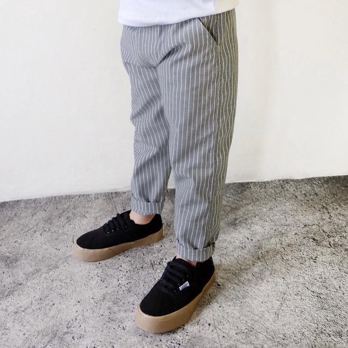 Celana chino, anak terlihat rapi dan stylish saat acara formal