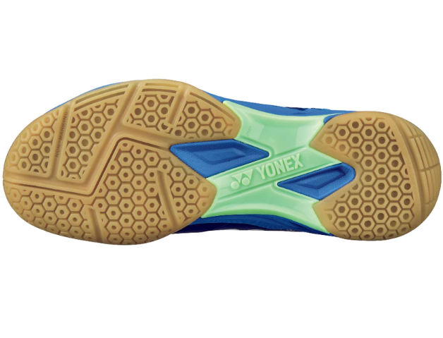 Untuk menjaga performa: Round Sole, Synchro-Fit Insole, dan 3D Power Graphite Sheet