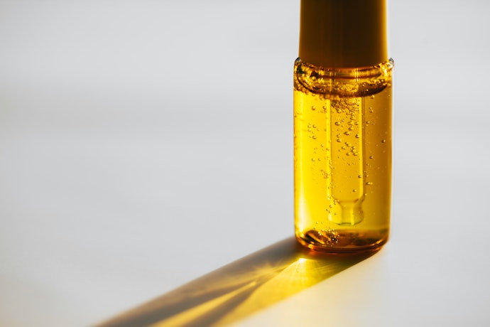 Pure essential oil ylang-ylang: Cocok bagi penyuka aroma murni yang eksotis