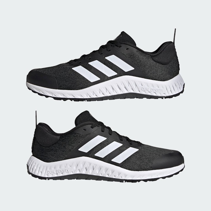 Untuk latihan intensitas tinggi atau fitness class, pilih sepatu cross-training