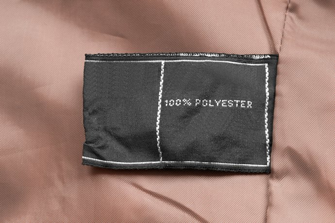 Polyester, cepat kering dan tidak mudah kusut
