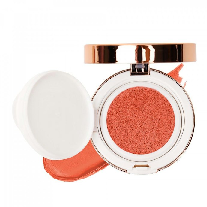 Radiant Cushion Blush, aplikasinya praktis dan mudah