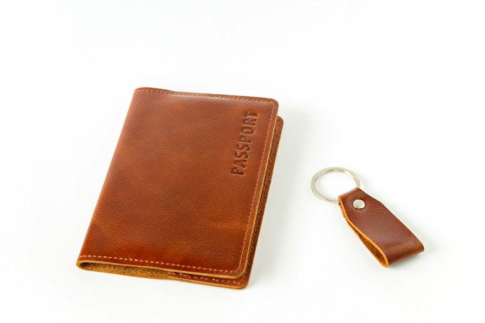 Passport cover, untuk menyimpan paspor saja