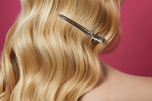 Alligator clip, memotong dan mewarnai rambut kian mudah!