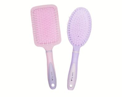 Untuk rambut kusut: Gunakan paddle brush yang datar dan lebar