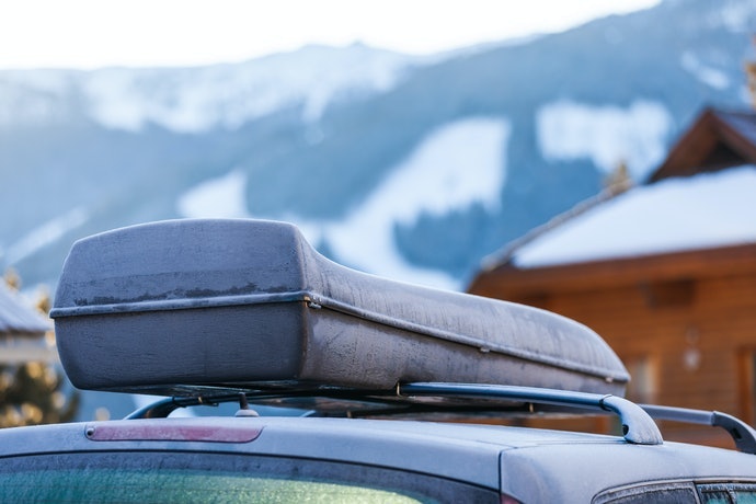 Tipe roof-on untuk atap mobil datar