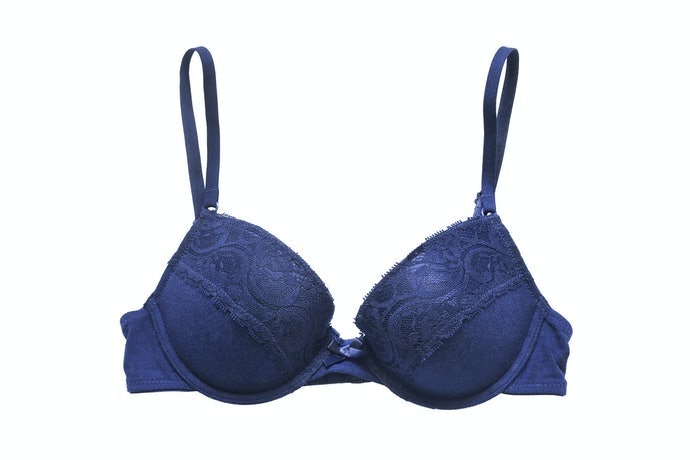 Push up bra, busanya tebal untuk bentuk payudara lebih berisi