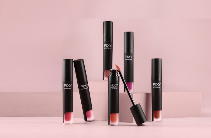 Decorative makeup: Berikan warna pada riasan agar tampak stunning
