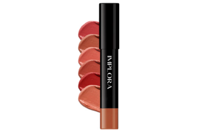 Akan lebih baik bila pemilihan warna lipstik disesuaikan dengan aktivitasnya; Warna soft untuk day look dan warna bold untuk night look