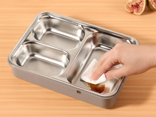 Stainless steel: Lebih kuat dan tidak mudah rusak, bisa dipakai dalam jangka panjang