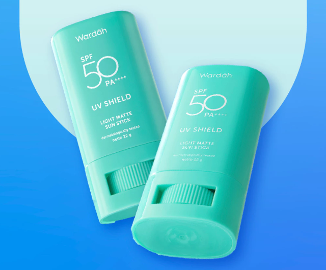 Kulit berminyak: Chemical sunscreen dengan oil control, seperti silica