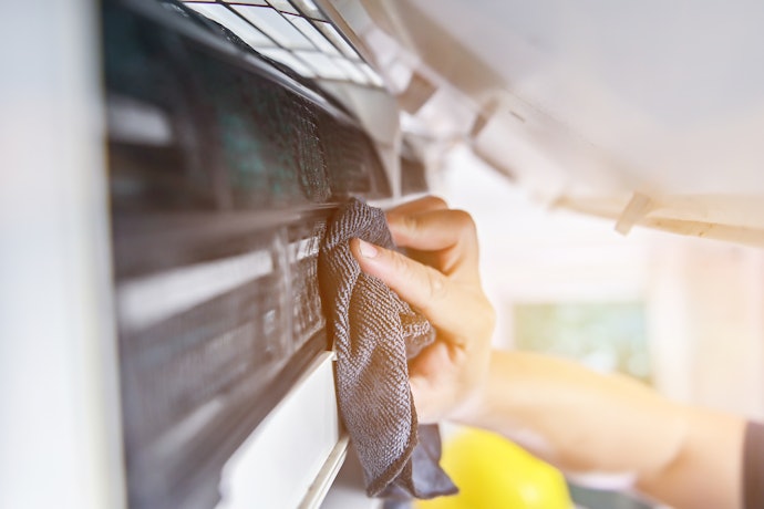 Fitur auto-cleaning cocok untuk area yang lembap