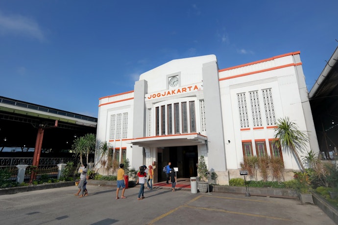 Dekat stasiun, cocok untuk yang ingin melanjutkan perjalanan