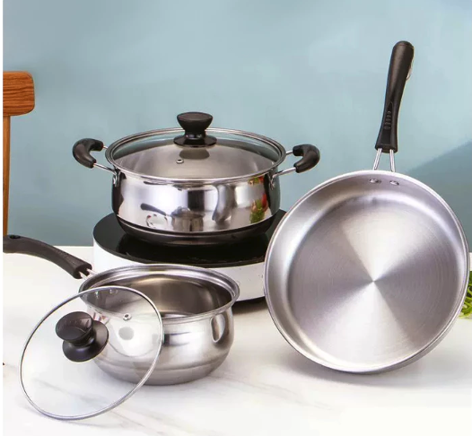 Namun, jika Anda mengutamakan keawetan, pilih set alat masak non-coating