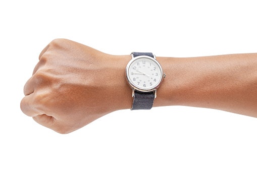 Jam analog: Simple dan cukup versatile, cocok untuk pemula