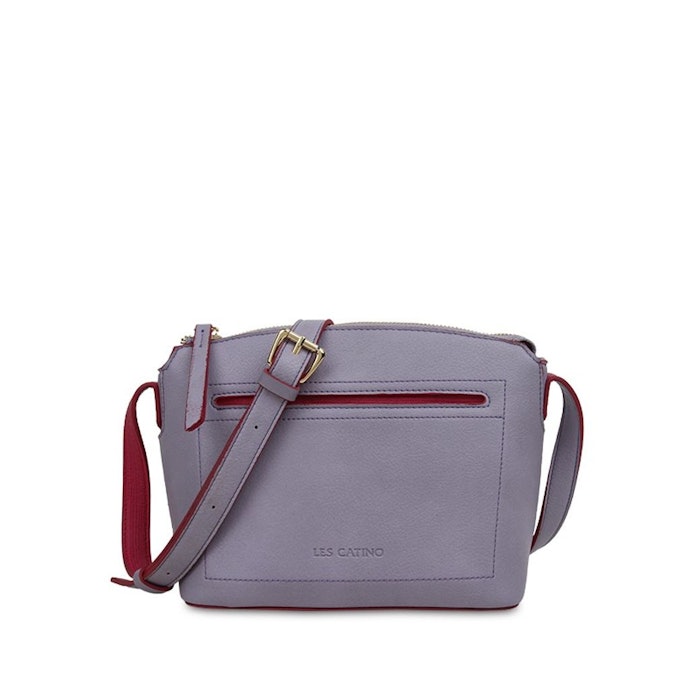 Sling bag/crossbody, dapat digunakan kapan saja dan di mana saja