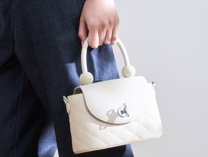 Hand bag: Tampil elegan dan cocok untuk gaya formal