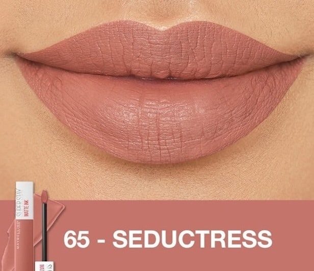 Matte, untuk coverage penuh dan kesan formal