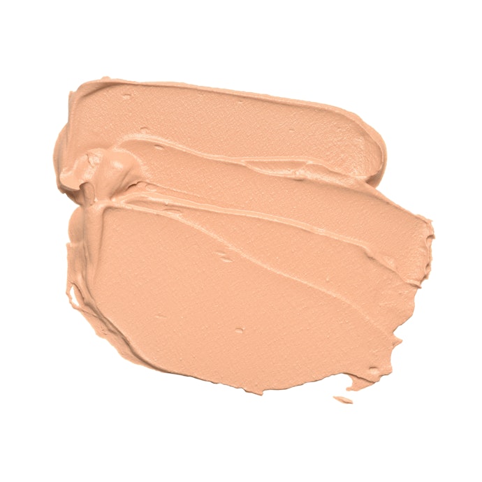 Cream, coverage-nya full membuat makeup lebih flawless