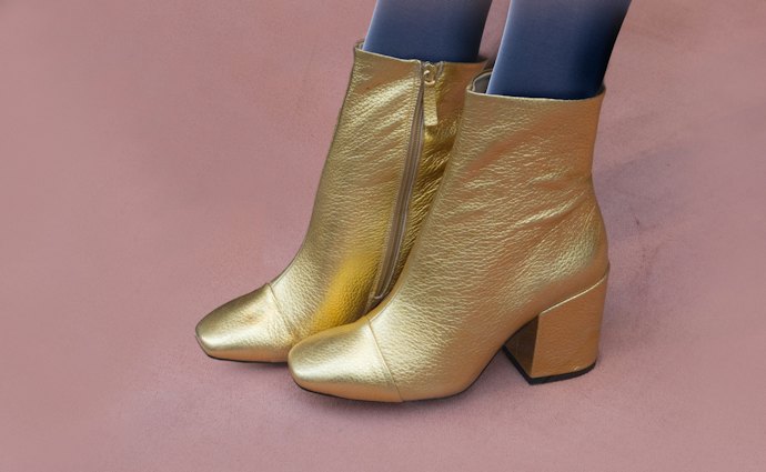 Medium heeled ankle boots, cocok dipakai ke tempat kerja