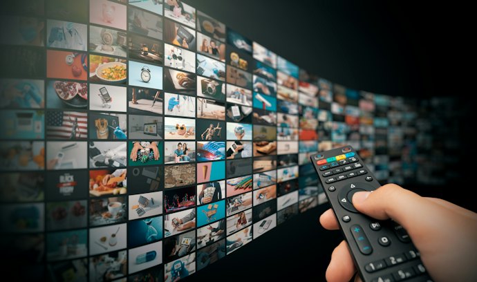 Pastikan aplikasi pilihan Anda tersedia pada TV