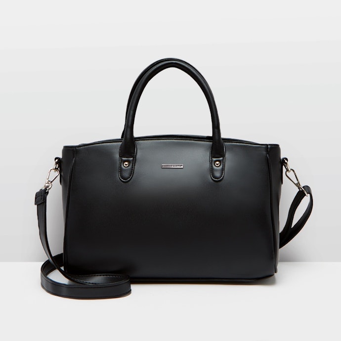 Oliviana Bag, dapat menyimpan berkas dengan rapi