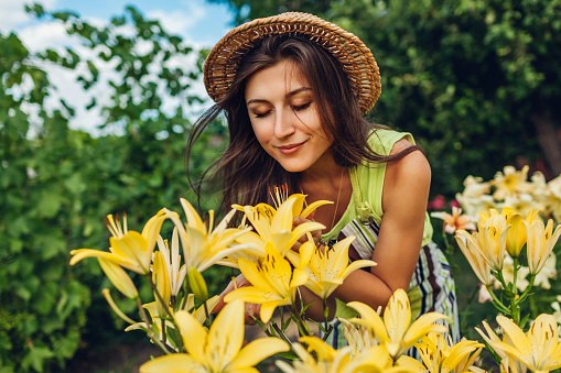 Floral, fruity, and fresh: Tampilkan kesan ceria dan feminin